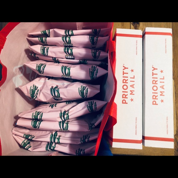 Meet the owner of Hunting & Haggling LLC 🌸 - Picture 4 of 5